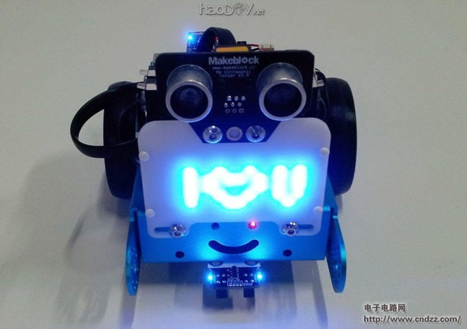 会“做”搞怪表情的小车,还可以红外遥控!