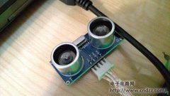 新手驾驶员福音:倒车雷达报警灯制作