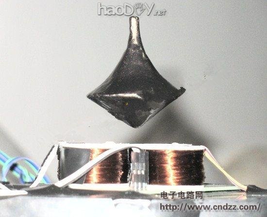 分享一只美轮美奂的磁悬浮彩灯,设计很赞