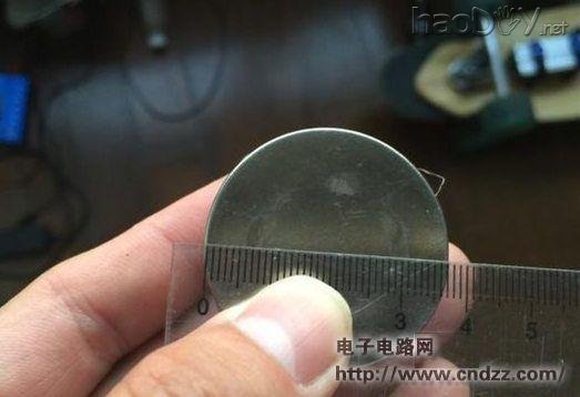 分享一只美轮美奂的磁悬浮彩灯,设计很赞