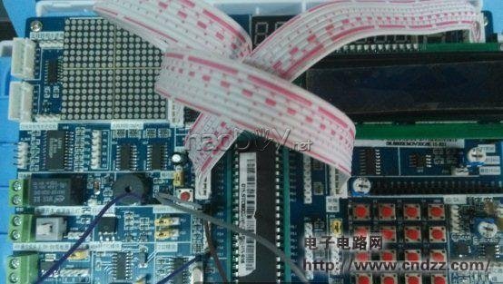 技术宅设计一个好玩的led点阵屏贪吃蛇游戏,自娱自乐