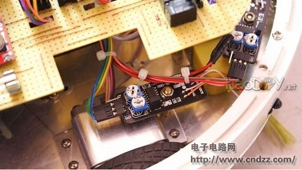 拆解扫地机器人,你是逗逼吗?