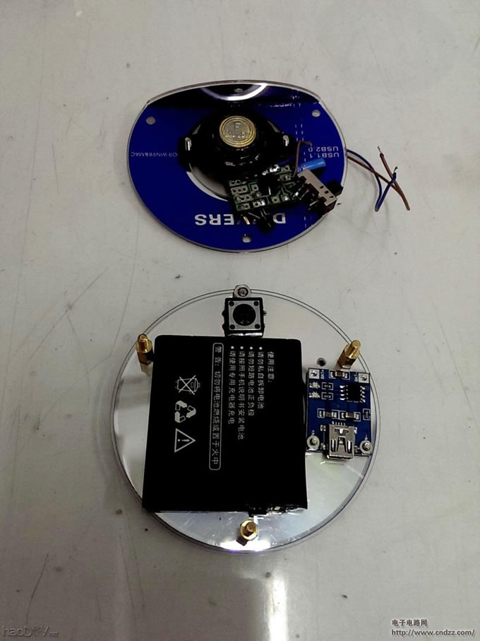 废旧光盘打造个性小闹钟