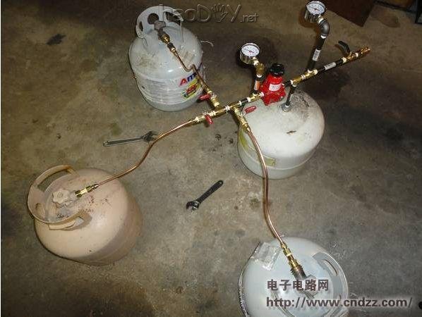 ���ĸ߾���,����Ӣ������Ϊ����Ӣ��