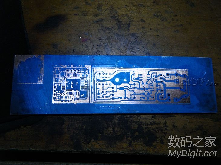 ز֣PCB